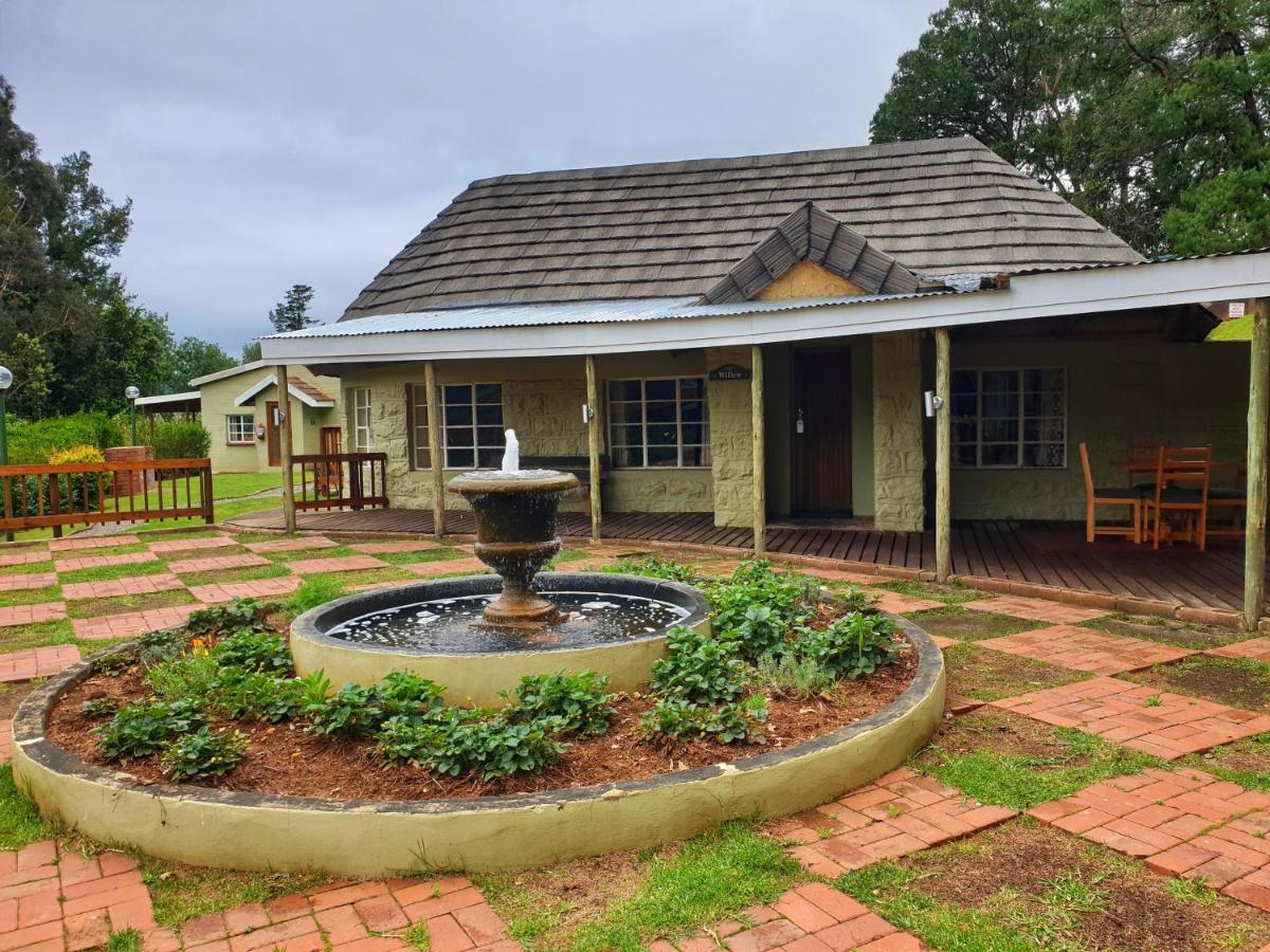 Gooderson Leisure Mountain View Cottages Self Catering And Timeshare Resort Дракенсберг-Гарден Екстер'єр фото