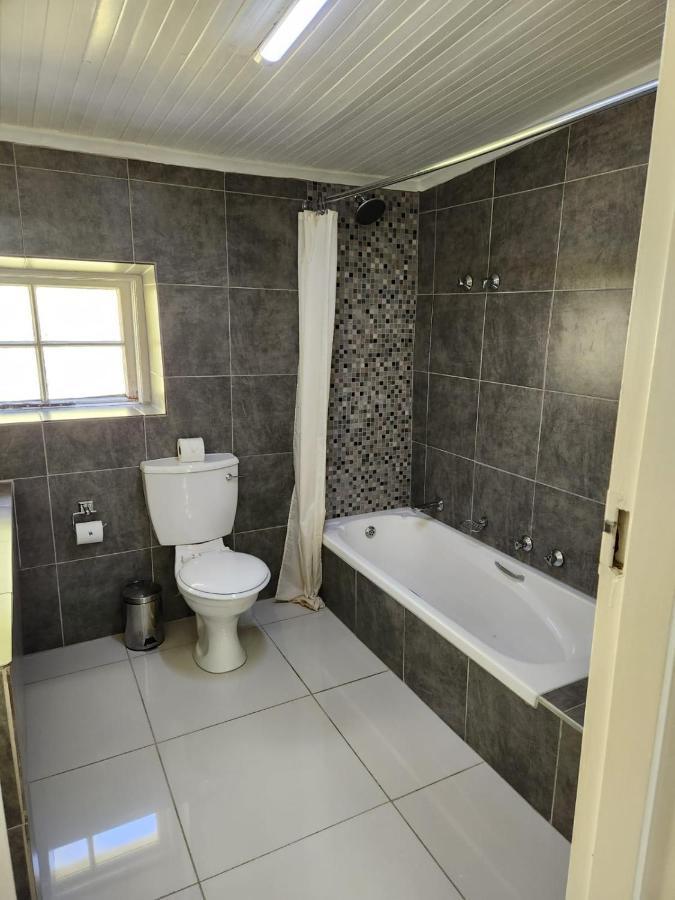 Gooderson Leisure Mountain View Cottages Self Catering And Timeshare Resort Дракенсберг-Гарден Екстер'єр фото
